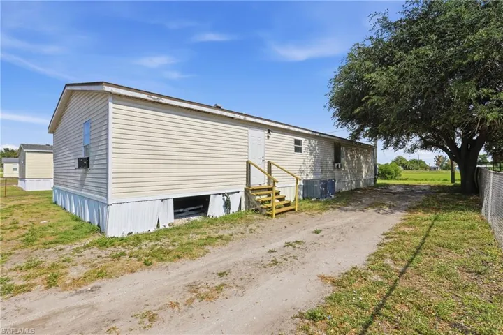 741  Alabama  AVE, Clewiston, FL 33440