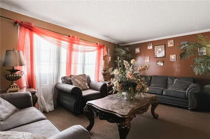 741  Alabama  AVE, Clewiston, FL 33440