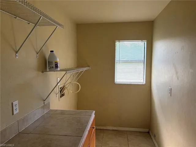 1106 Se 21st Ln, Cape Coral, Florida 33990