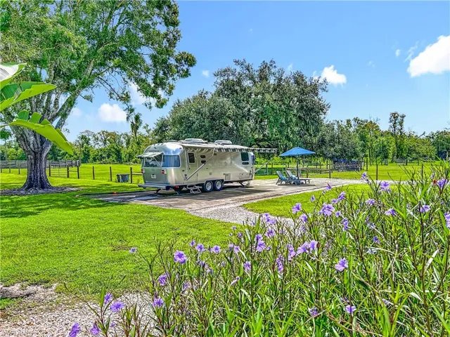 16032 Winburn Dr, Sarasota, Florida 34240