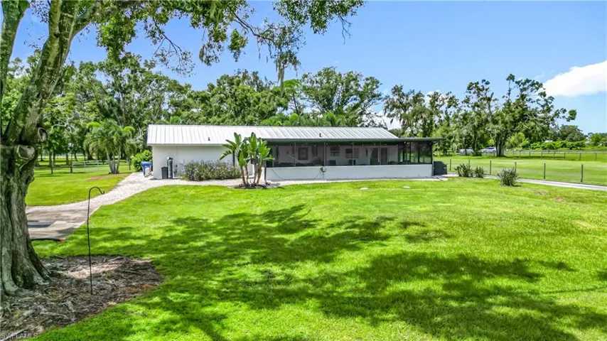 16032 Winburn Dr, Sarasota, Florida 34240
