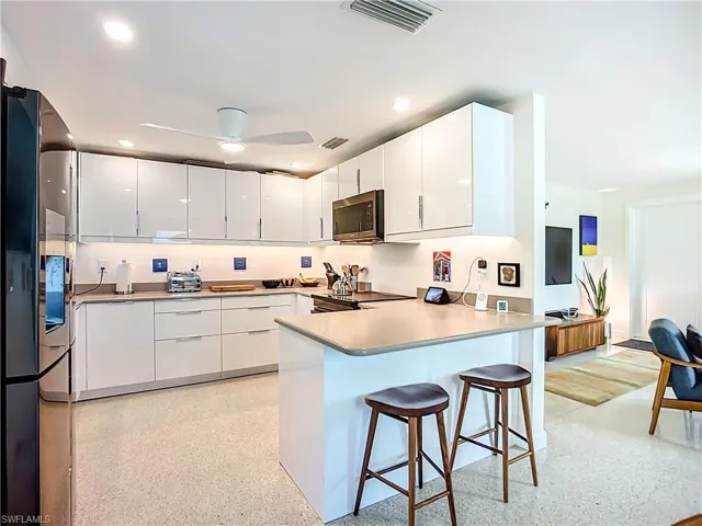 16032 Winburn Dr, Sarasota, Florida 34240