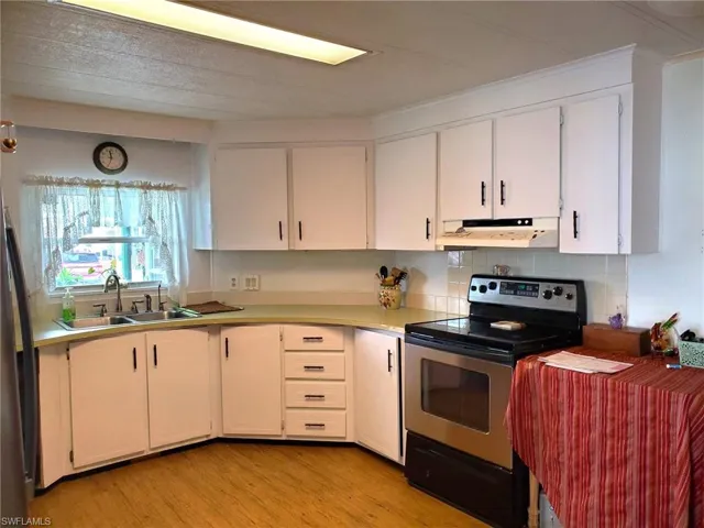 Bright, cheerful and clean!