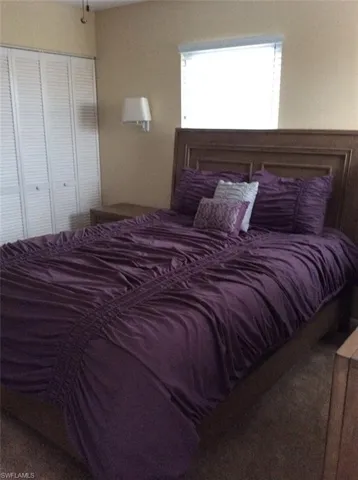 Bedroom - Queen size bed