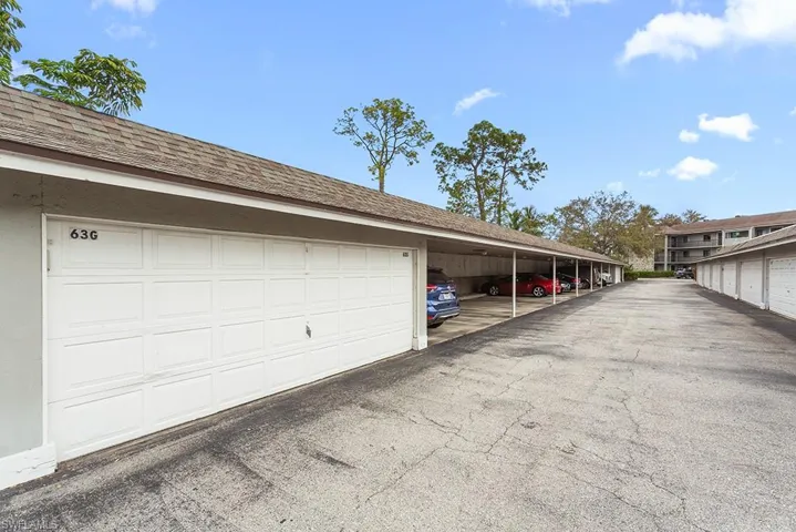 5709  Gage  LN, Naples, FL 34113