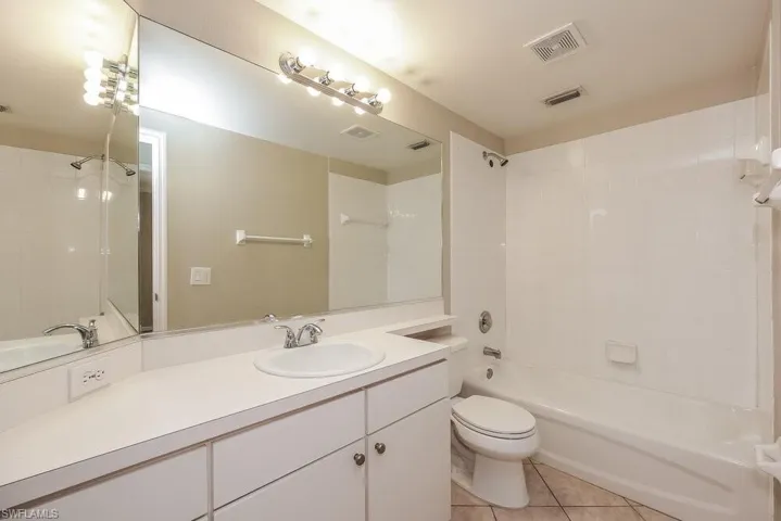 304 Fareham Dr, Venice, Florida 34293