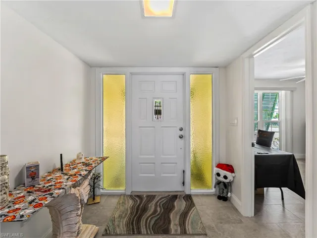Entry_2903rdSt_BonitaSprings_NaturalLight_Entry.jpg