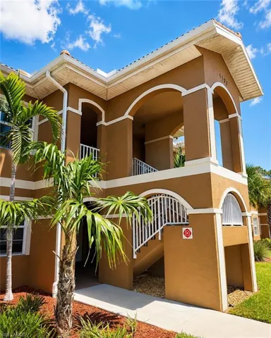 1137 Winding Pines Cir 205, Cape Coral, Florida 33909