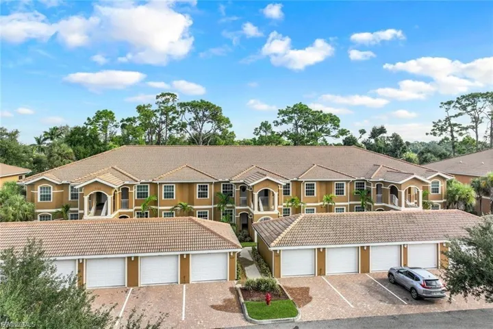 1137 Winding Pines Cir 205, Cape Coral, Florida 33909