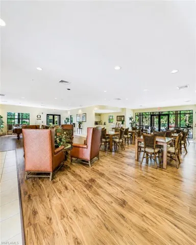 1137 Winding Pines Cir 205, Cape Coral, Florida 33909