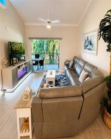 1137 Winding Pines Cir 205, Cape Coral, Florida 33909