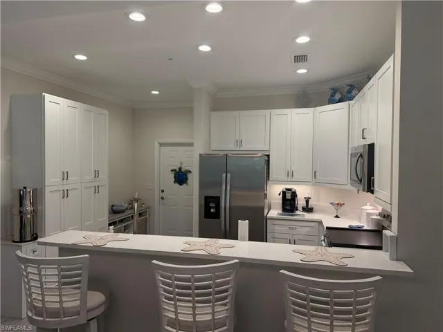 1137 Winding Pines Cir 205, Cape Coral, Florida 33909