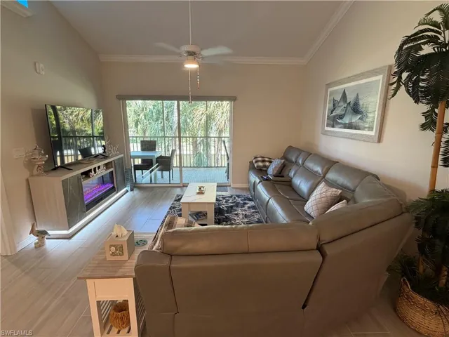 1137 Winding Pines Cir 205, Cape Coral, Florida 33909