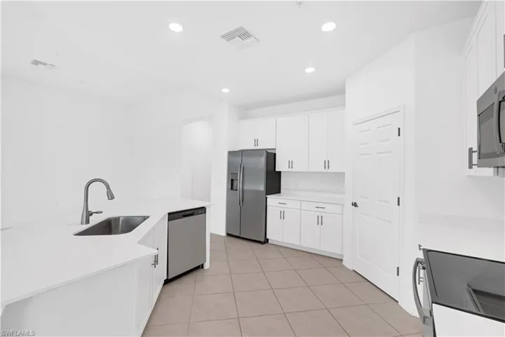 12061 Santaluz Dr 201, Fort Myers, Florida 33913