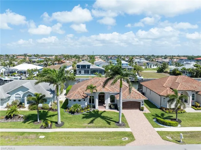 Birds eye view of property featuring a residential view