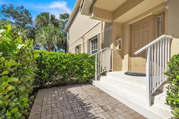 6050  Jonathans Bay  CIR, Fort Myers, FL 33908