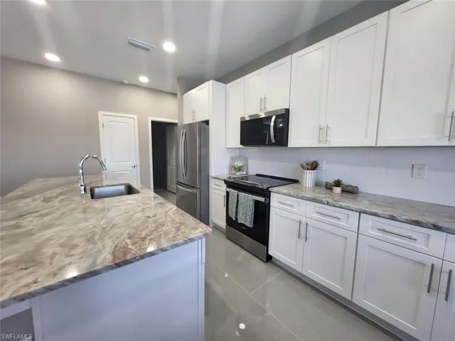 607 Nw 8th Ter, Cape Coral, Florida 33993