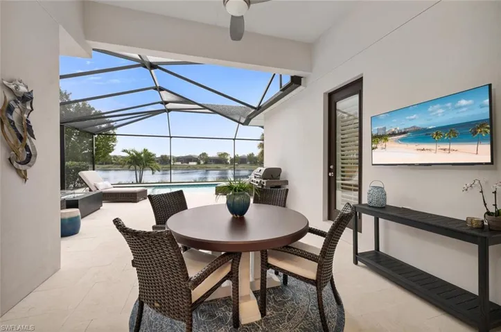8918  Redonda  DR, Naples, FL 34114