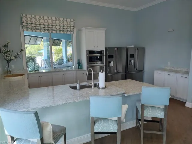 Entrada Clubhouse Kitchen