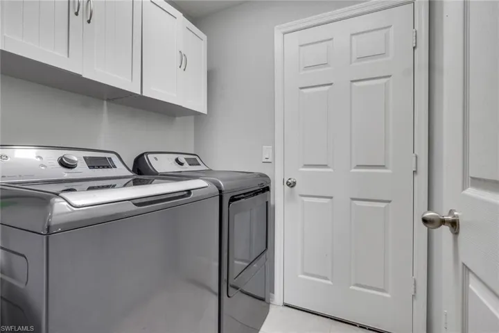 2503 Nw 21st Pl, Cape Coral, Florida 33993
