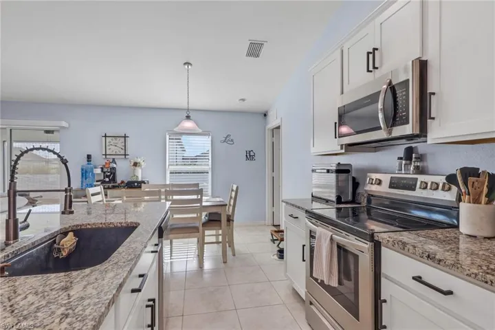 2503 Nw 21st Pl, Cape Coral, Florida 33993