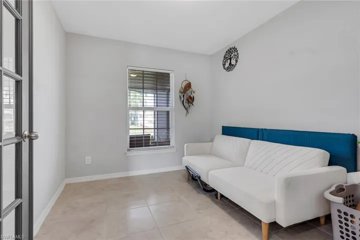 2503 Nw 21st Pl, Cape Coral, Florida 33993