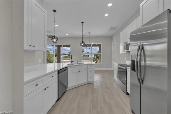437  Mercedes  CT, Lehigh Acres, FL 33972