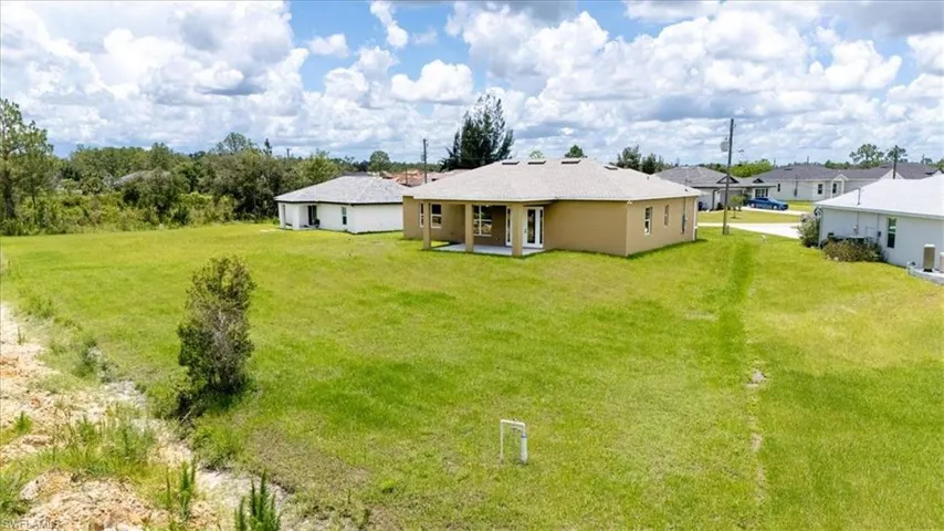 437  Mercedes  CT, Lehigh Acres, FL 33972