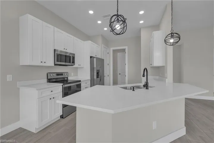 437  Mercedes  CT, Lehigh Acres, FL 33972