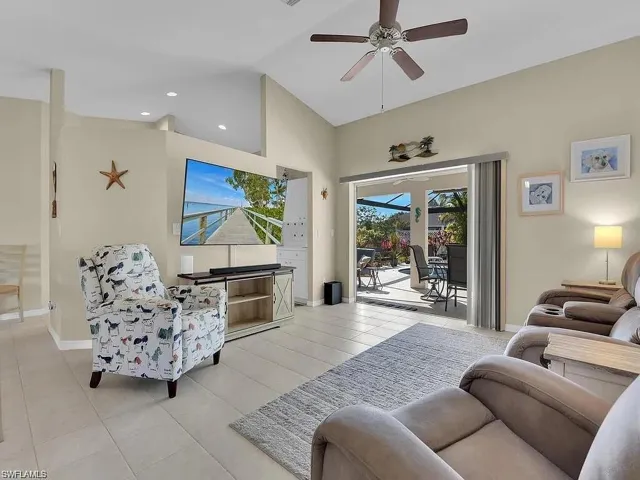 3330 Se 1st Ave, Cape Coral, Florida 33904