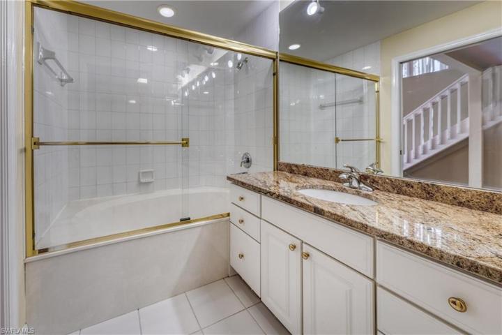 2nd bedroom ensuite FULL bathroom