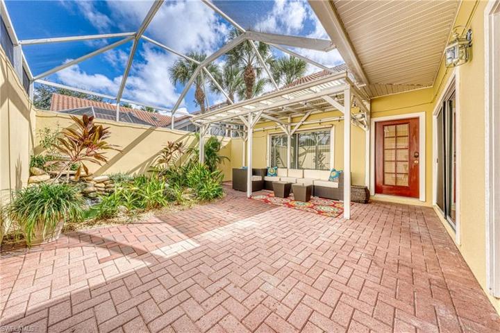 Entry courtyard oasis