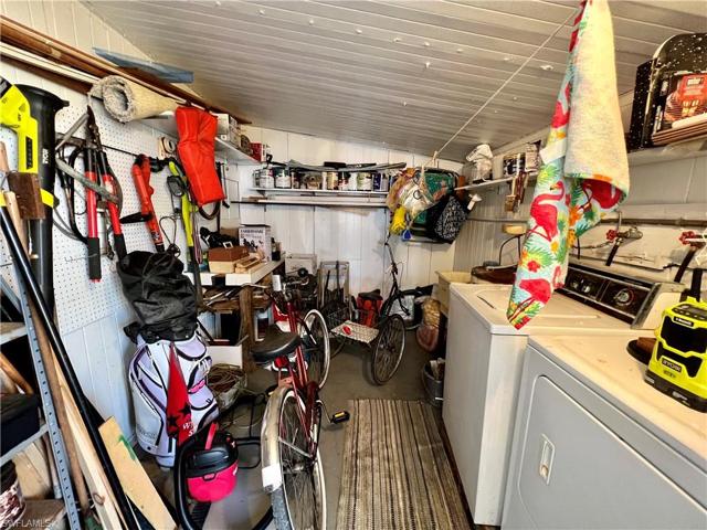 Utility Room/ Work Shop
