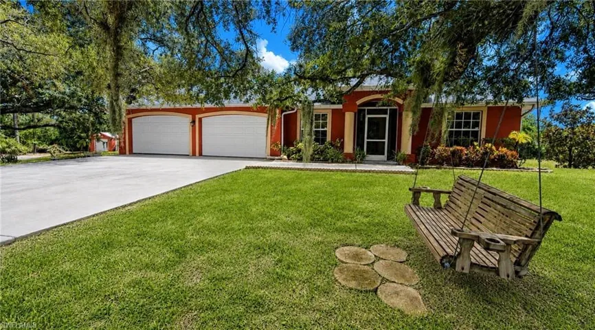 2004 Abbott Ave, Alva, Florida 33920