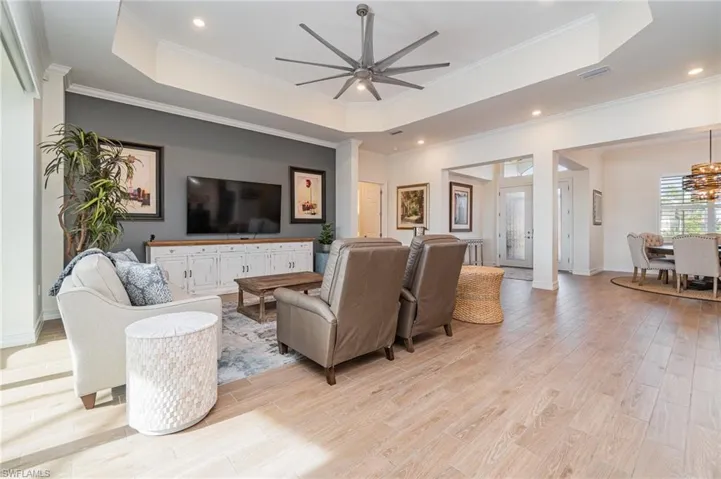 18728  Ensenada  DR, Naples, FL 34114