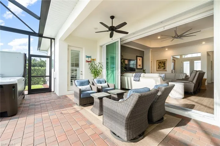 18728  Ensenada  DR, Naples, FL 34114