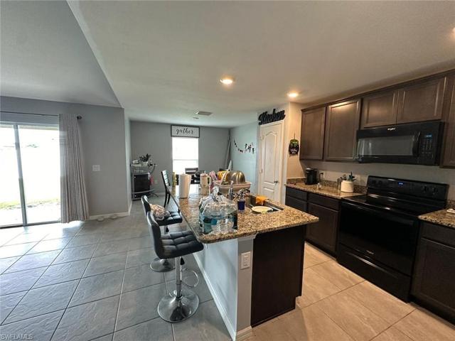 828 Sea Urchin CIR, FORT MYERS FL 33913