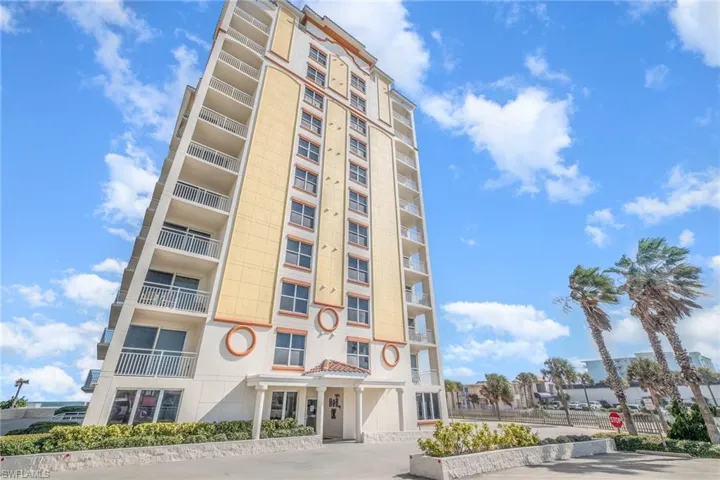 View of apartment building / complex