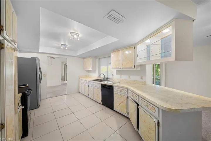 219 46th Ter, Cape Coral, Florida 33904