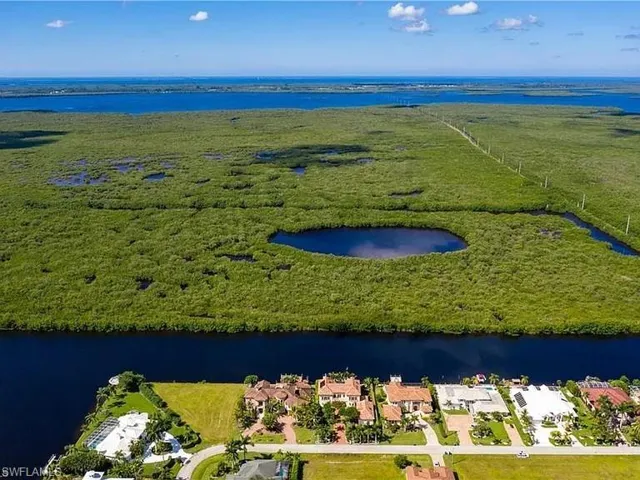 Aerial overview of Spreader & beyond to the Gulf