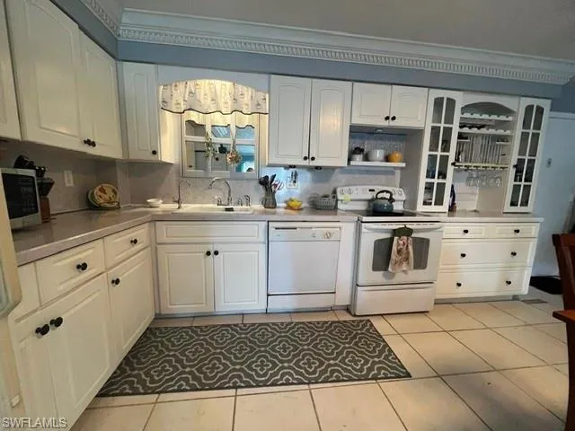 4802 Tudor Dr 202, Cape Coral, Florida 33904