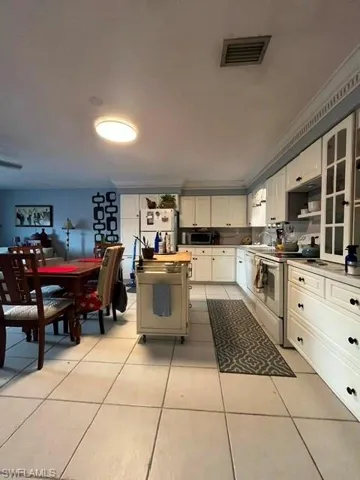 4802 Tudor Dr 202, Cape Coral, Florida 33904