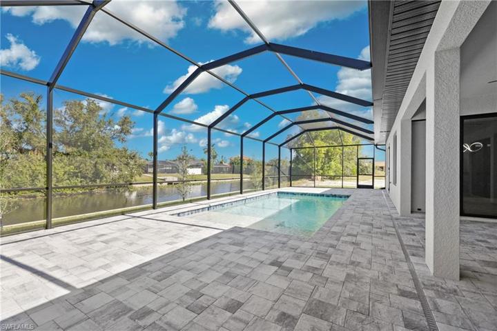 Massive Lanai .. room to add your Outdoor Furnishings