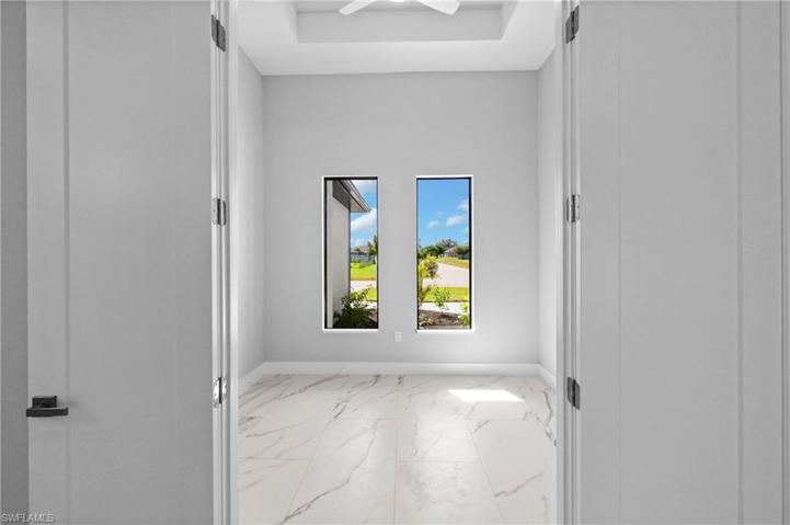 Roomy Home Office .. light & bright
