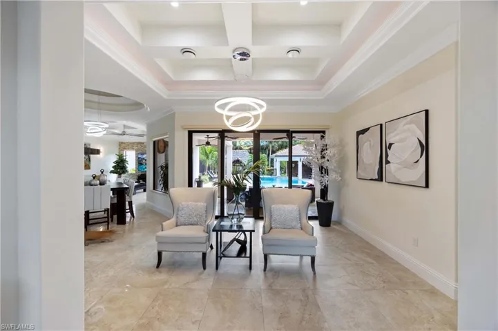 214 9th St Nw, Naples, Florida 34120