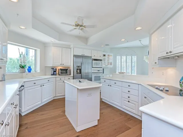 7425 Pelican Bay Blvd 206, Naples, Florida 34108