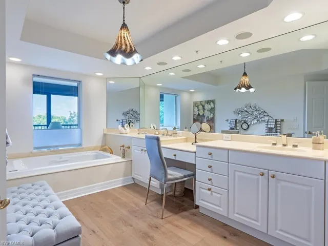 7425 Pelican Bay Blvd 206, Naples, Florida 34108
