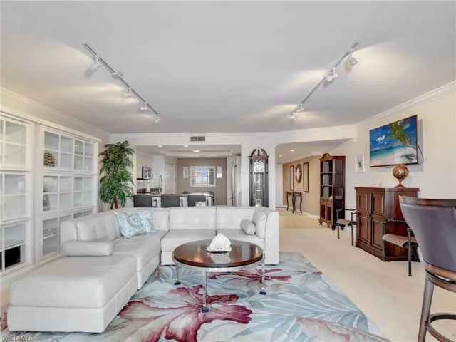1925  Clifford  ST, Fort Myers, FL 33901