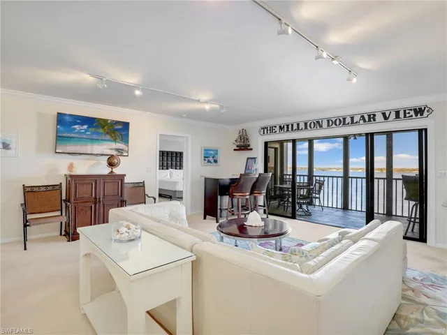 1925  Clifford  ST, Fort Myers, FL 33901