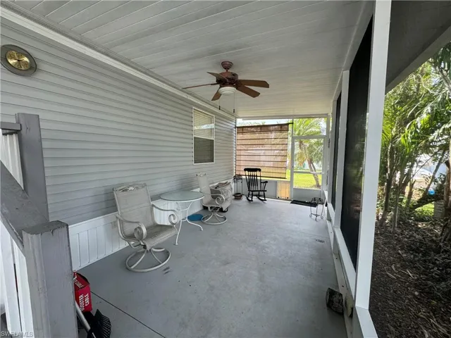 Screened in Patio